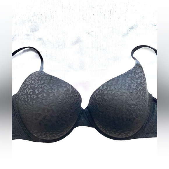 Victoria's Secret PINK Padded  Push-up Bra Adds 2-Cup Sizes Sz 38C Bra - Picture 1 of 5